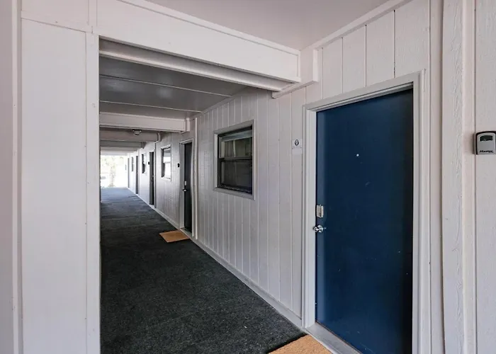 Beachfront With Stunning Sea Views *